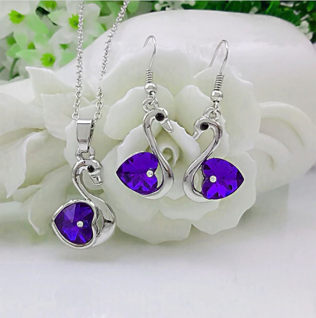 Crystal Love Heart In Dark Purple Swan Jewellery Set Earrings And Matching Necklace Silver