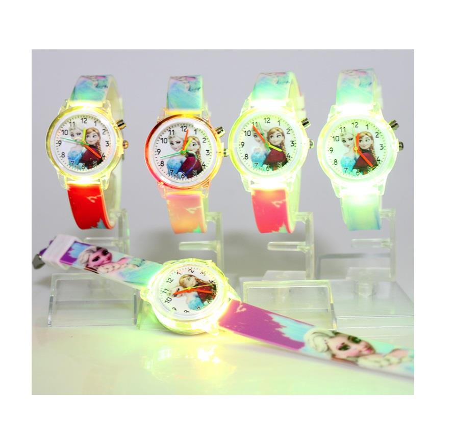 Cute Purple Princess Queen Watch FLASHING LIGHTS Numbers Child Watches Easy Time