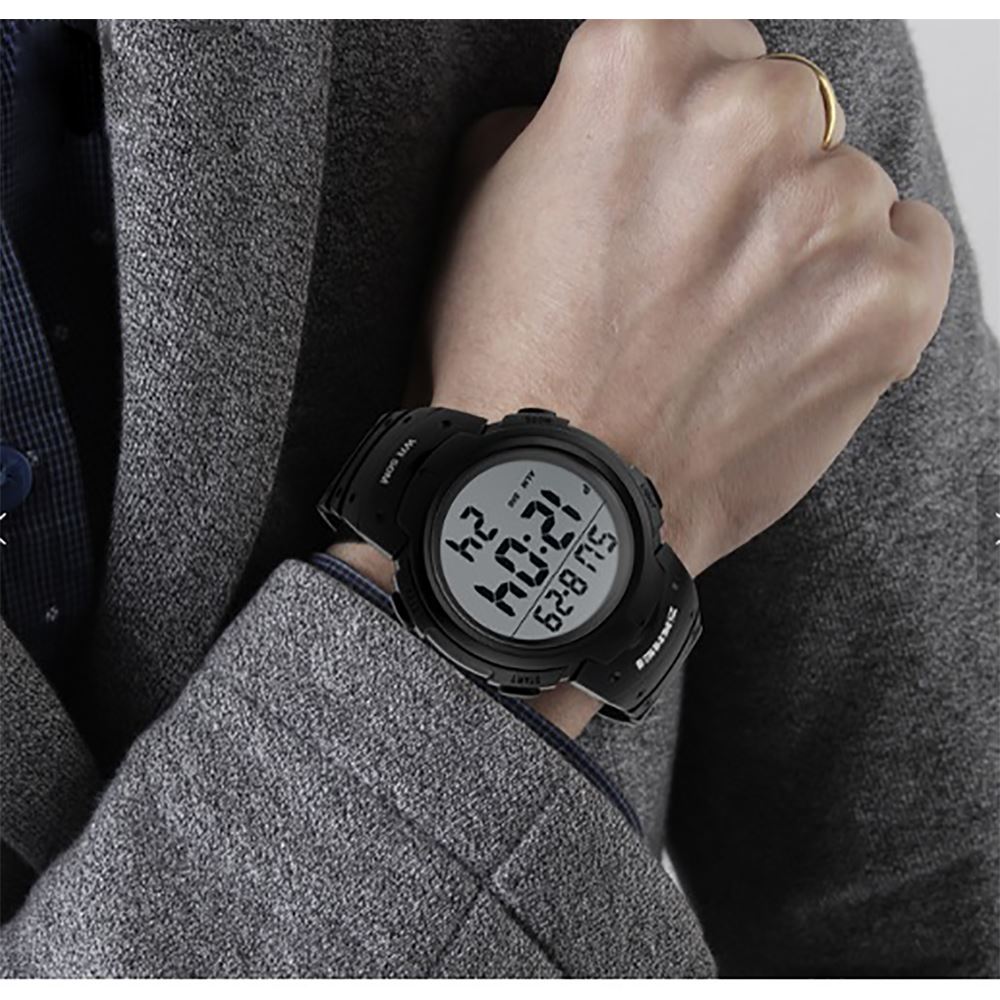 Skmei Extra Large Display Digital Watch 50m Sports Watch Stopwatch & Alarm UK Seller