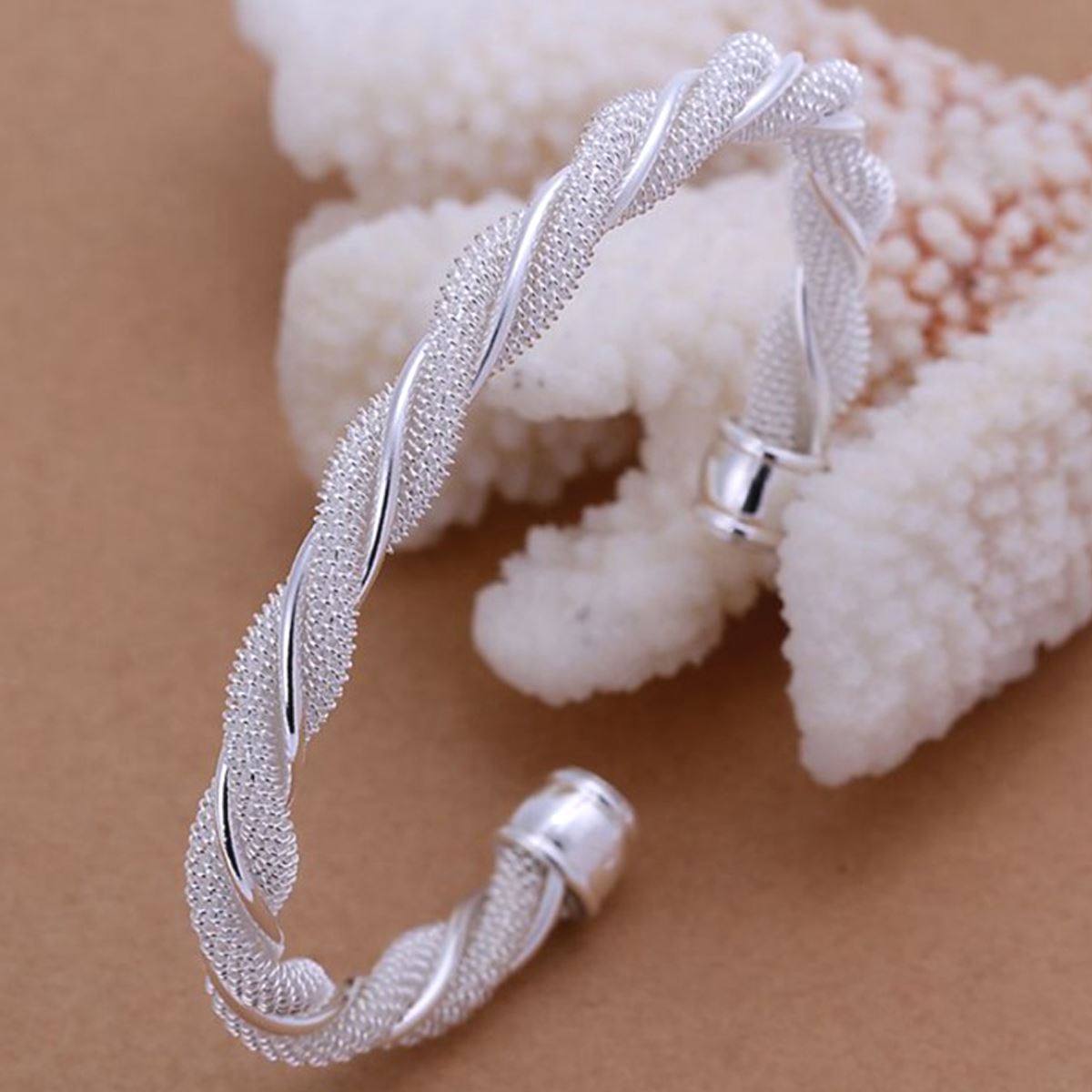 Women's Beautiful Silver Plated Twist Bracelet Bangle Silver Weave Design UK Seller BG1701