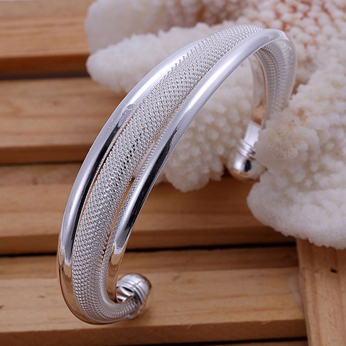 Women's Beautiful Silver Plated Bracelet Bangle Silver Weave Design UK Seller