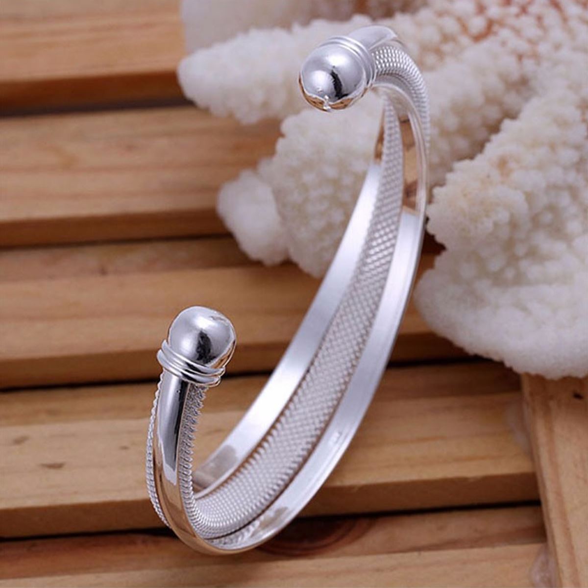 Women's Beautiful Silver Plated Bracelet Bangle Silver Weave Design UK Seller