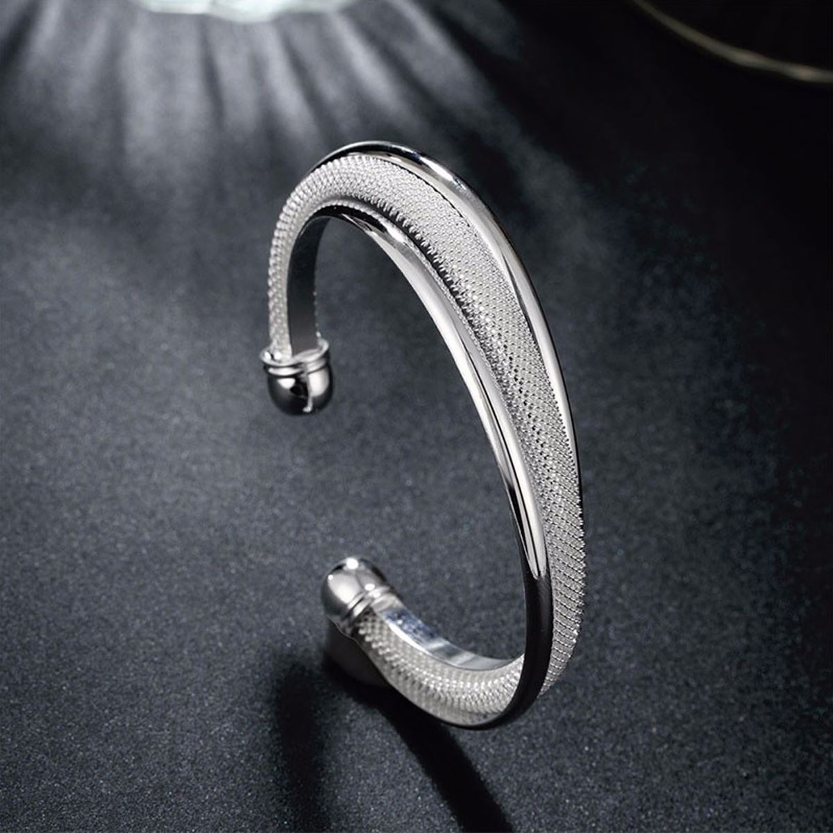 Women's Beautiful Silver Plated Bracelet Bangle Silver Weave Design UK Seller